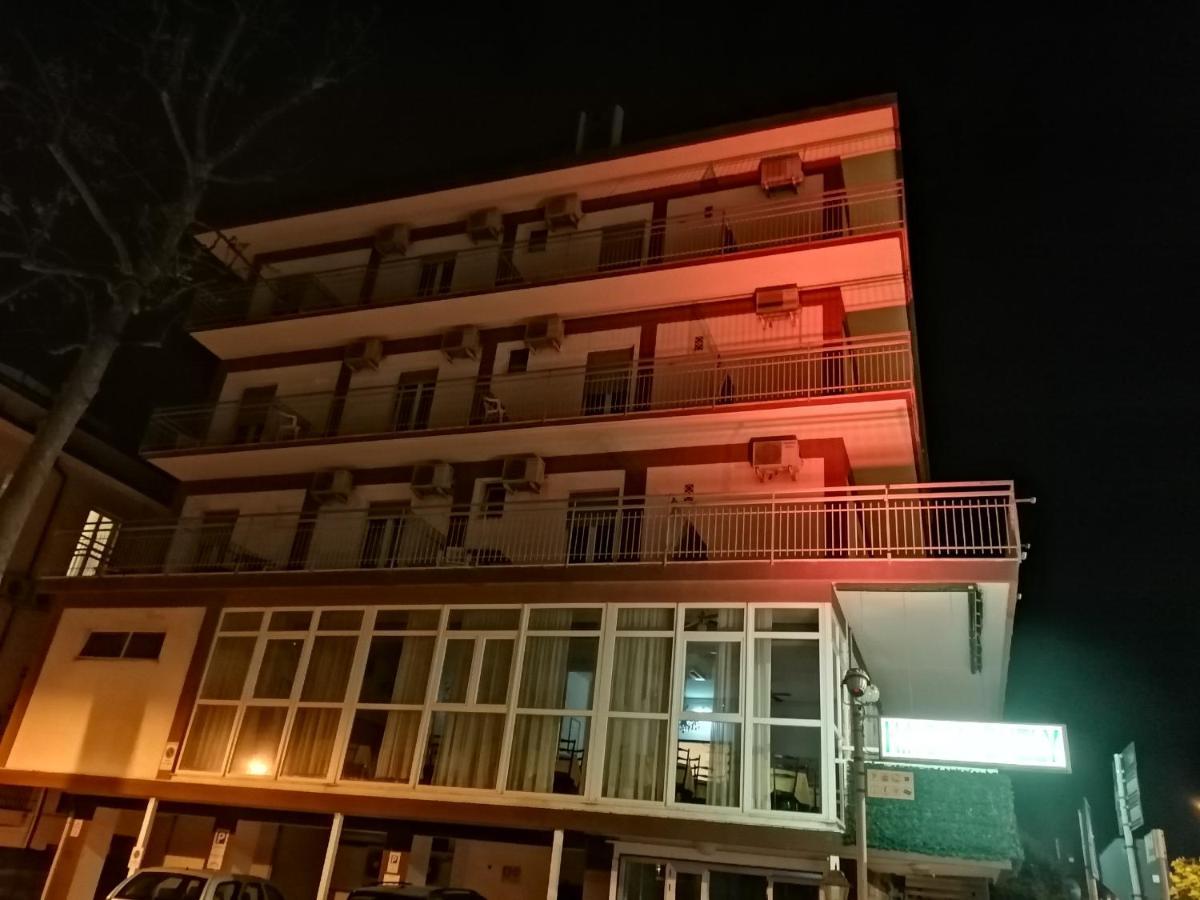 Hotel Nova Dhely 리미니 외부 사진