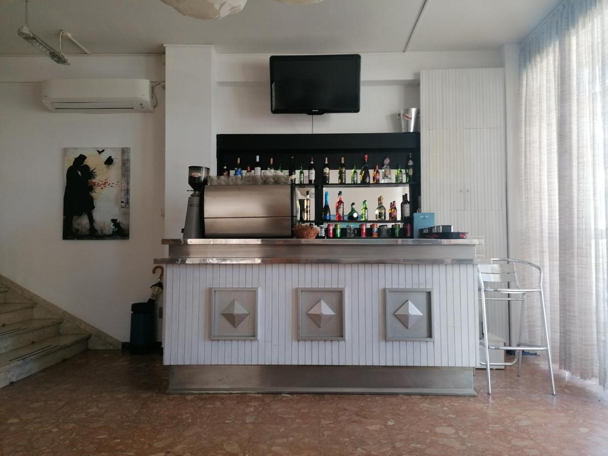 Hotel Nova Dhely 리미니 외부 사진