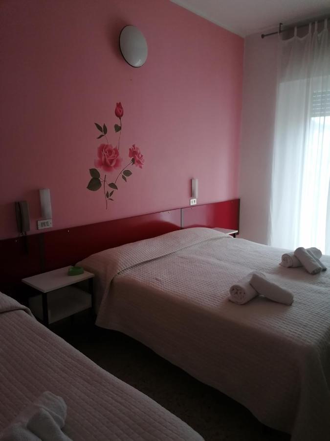 Hotel Nova Dhely 리미니 외부 사진