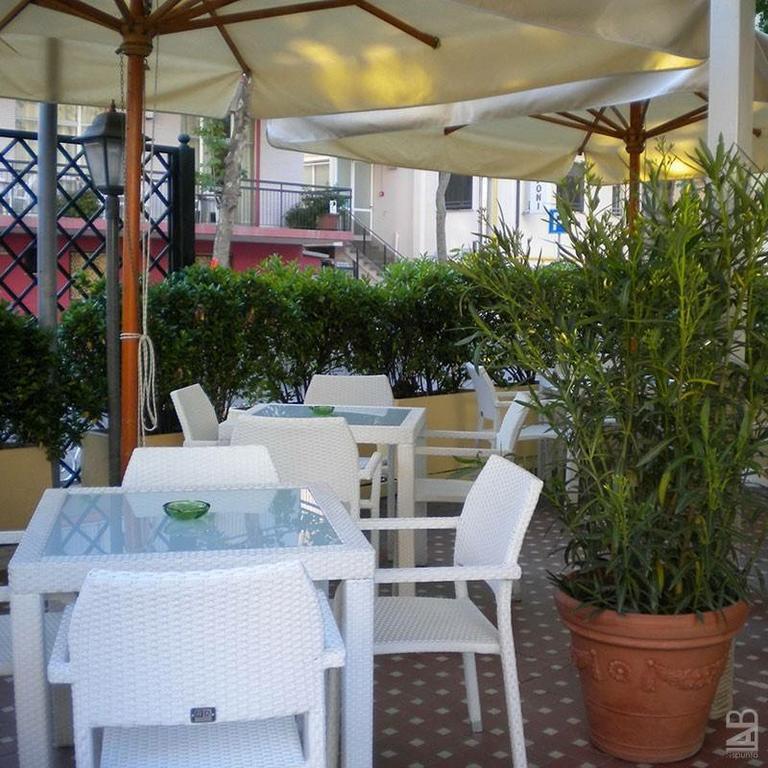 Hotel Nova Dhely 리미니 외부 사진